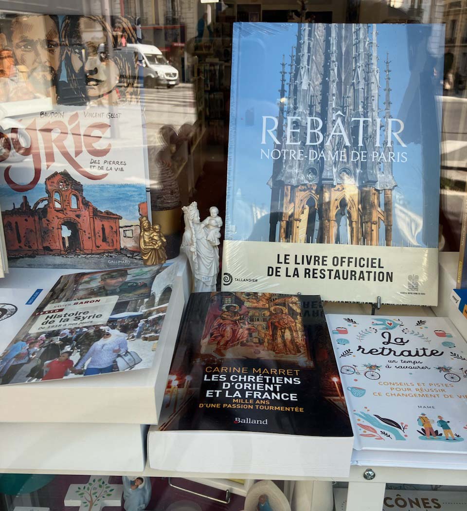 Carine Marret Les chrétiens d'Orient et la France mille ans d'une passion tourmentée Jérusalem Terre sainte Liban Syrie Irak Arménie histoire géopolitique Notre-Dame Paris Œuvre d'Orient